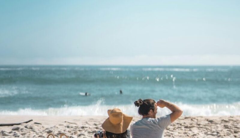 LOTUS_2024Refresh_BrandImages_BeachCouple